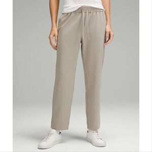 Lululemon Tapered-Leg Mid-Rise Pant 7/8 Length in Riverstone